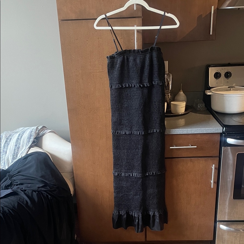 Elegant Black Midi Dress